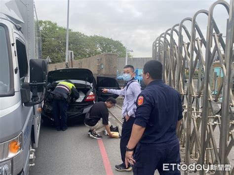 快訊／新莊警圍捕車手遭衝撞！市區警匪追逐 連轟7槍逮人 Ettoday社會新聞 Ettoday新聞雲