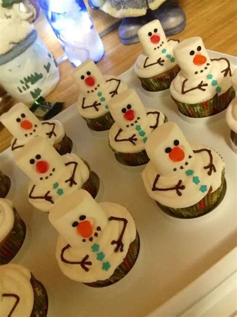 25+ Adorable Christmas Cupcakes for Kids to Make | Christmas cupcakes, Christmas cupcakes ...