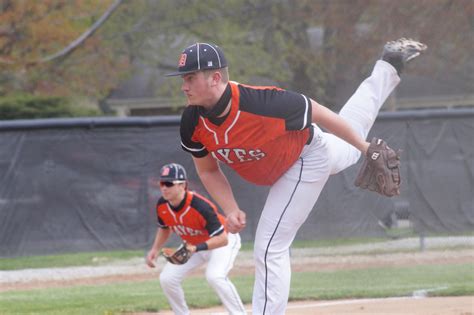 Hayes baseball team defeats Northridge – The Talisman