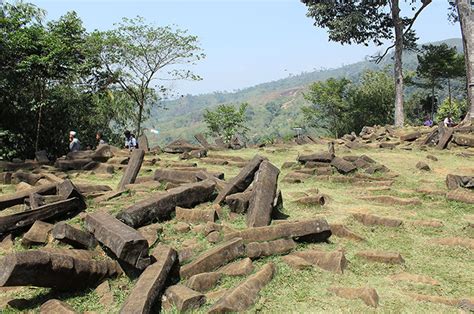 5 Fakta Gunung Padang Situs Peradaban Kuno Yang Menyimpan Misteri