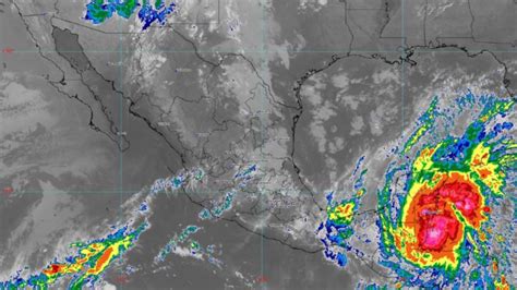 Tormenta Nadine Toca Tierra En Belice Y Provoca Lluvias En Yucatán