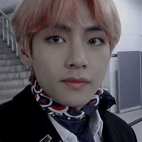 𝓚𝓲𝓶 𝓣𝓪𝓮𝓱𝔂𝓾𝓷𝓰°♡ Kim Taehyung Taehyung Gucci Taehyung