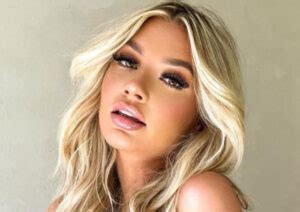 Alexa Collins Poses Sexy As A Golden Girl In Black Lingerie Page Blacksportsonline