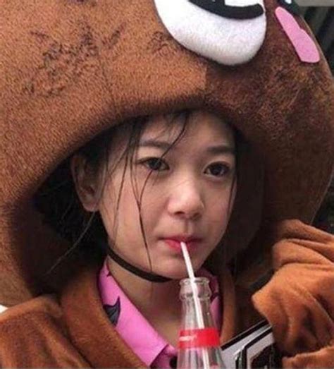 Chi U Tr Gi Ngh O V T Kh V N L N C A Hot Girl Trung Qu C Gi I Tr Znews Vn