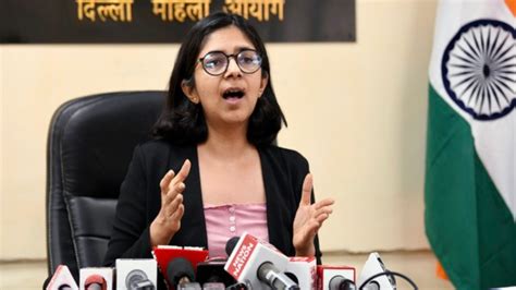 AAP nominates DCW chief Swati Maliwal for Rajya Sabha - Public TV English