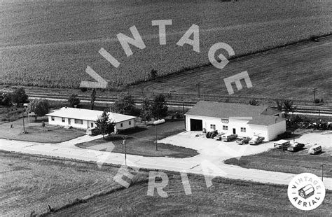 Vintage Aerial | Illinois | DeKalb County | 1971 | 32-JDE-33