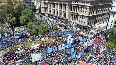 Multitudinario Acto De La Cgt Contra El Dnu De Milei No Somos La Casta