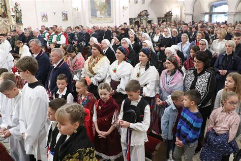 Slavlje Sv Terezije Za Titnice Po E Ke Katedrale Po E Ka Biskupija