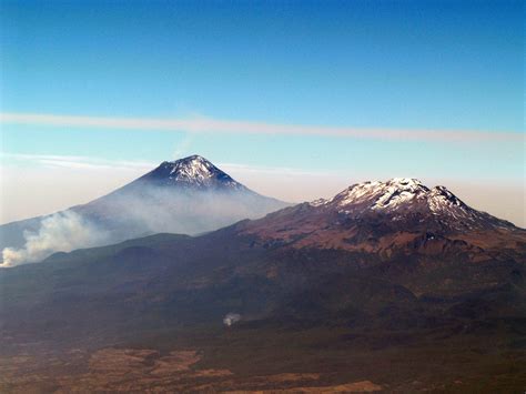 Easy Day Hike On The Iztaccihuatl Volcano In Mexico Izta Popo