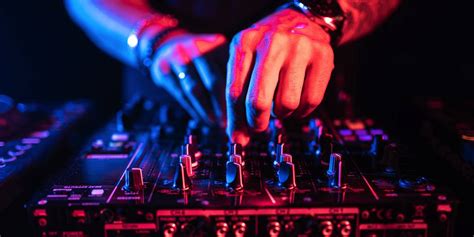 Wedding Djs Hire A Dj For Wedding