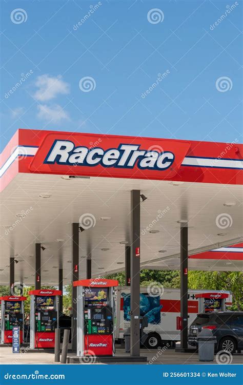 RaceTrac Gas Station Exterior and Logo Editorial Stock Image - Image of brand, logo: 256601334