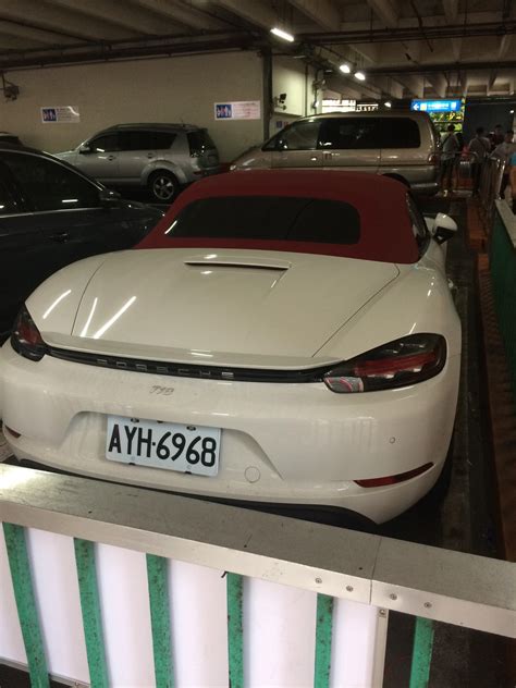 718 in Ximen shopping district, Taipei : r/Porsche