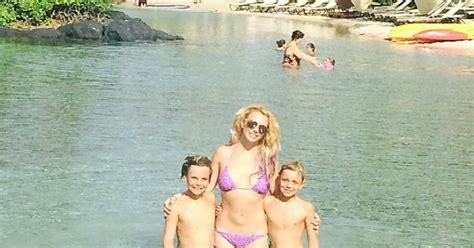 Britney Spears mostró su nueva figura en un bikini diminuto Infobae