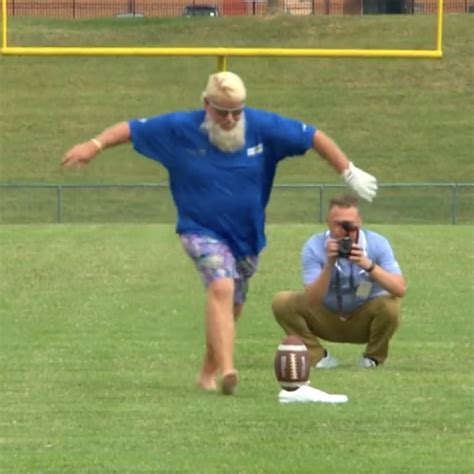 John Daly Boots Barefooted Field Goal Is Somehow Still An NFL Free