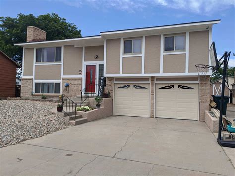 Garage Door Service and Repair Pueblo CO // Southern Colorado Garage Doors