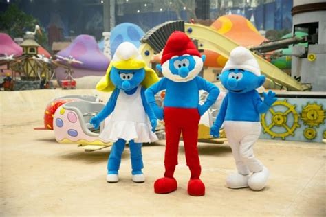 Dream Island meet-and-greet characters | Smurfs, Hello Kitty | blooloop