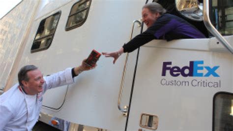 Fedex Custom Critical Delivers Cakes To The Food Network South Beach