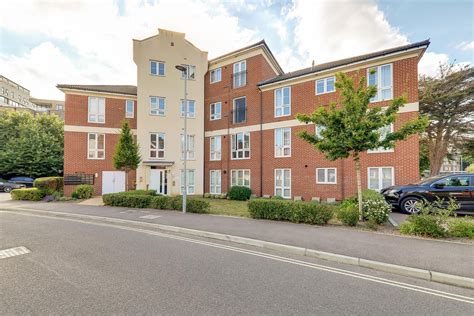 2 Bed Flat For Sale In Stroudley House Cambrian Way Worthing Bn13