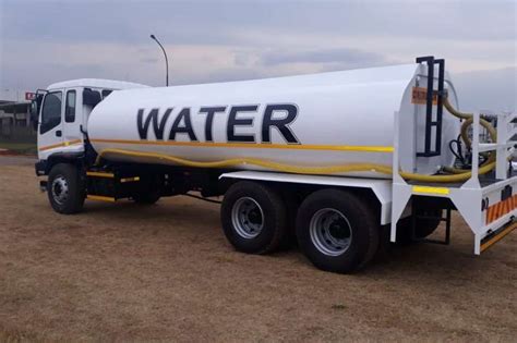 2005 Isuzu 16 000 Liter Water Bowser Water Bowser Trucks Trucks For