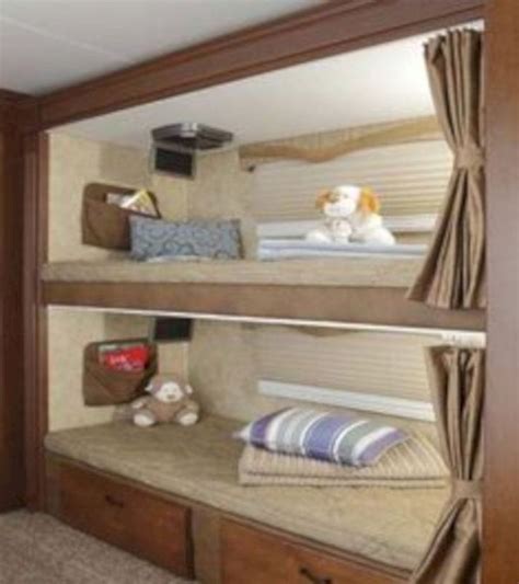 40 Classic Ways To Organize Your Rvs Bed Space Ideas Bedroom