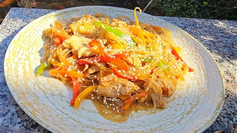 T Ie Ei Cu Carne De Porc Reteta Chinezeasc De Noodles Cu Fleica De