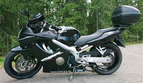 Honda CBR 600 F 600 cm³ 2005 Tuusula Moottoripyörä Nettimoto