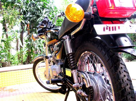 YAMAHA RX 100 - Review and photos