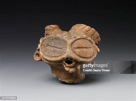 28 Jomon Pottery Stock Photos, High-Res Pictures, and Images - Getty Images