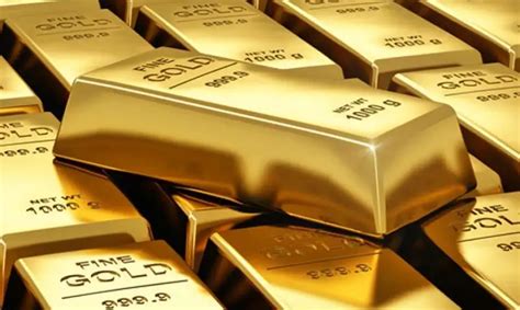 Gold Gains As Dollar Retreats Ahead Of Fed S Inflation Gauge Hatha Alyoum