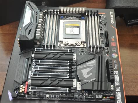 Gigabyte X399 Aorus Gaming 7 Works As A Linux Friendly Threadripper