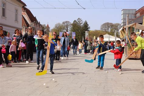 Uskr Nja Tradicija U Akovcu Se Nastavlja Velik Broj Djece I Mladih