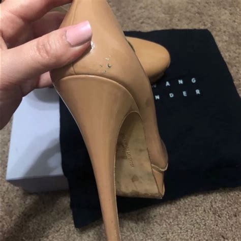 Vera Wang Nude Patent Leather Platform Heels Gem