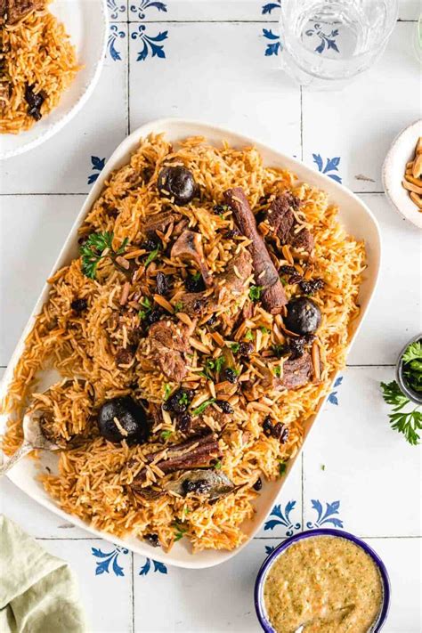 Fragrant Lamb Kabsa (10 min prep time!) - Hungry Paprikas