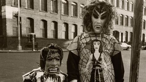 15 Halloween Costumes From the 1970s | Mental Floss