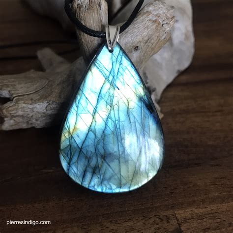 Pendentif Labradorite LABRADORITE Pierres Indigo