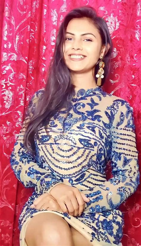 Hot Photos Of Arohi Barde Wiki Bio Web Series Instagram Photoshoots