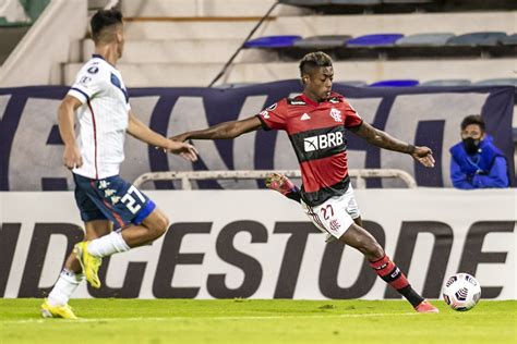 Comentarista pede mais do Flamengo na Libertadores Obrigação