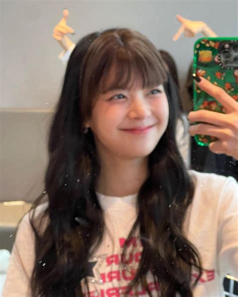 𝗟𝗜𝗔 𝗚𝗟𝗢𝗕𝗔𝗟 On Twitter [photo] 221215 Lia Instagram Update Bangs 💇🏻‍♀️🥰 ️💕💓💗💟 🔗