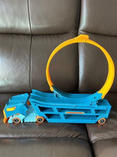 Hot Wheels Stunt And Go Track Set DWN55 Hobbies Toys Toys Games On Carousell