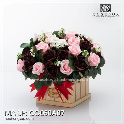 Hoa Hồng Sáp Thơm 50 Bông Hộp Gỗ Đỏ Vang Nude Kem