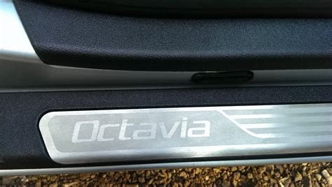 Накладки на пороги — Skoda Octavia A5 Mk2, 1,6 л, 2008 года ...