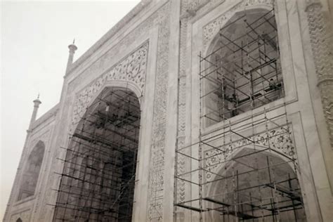 "Taj Mahal Construction" by Angie Spicer | Redbubble