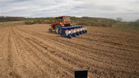 Tractor Vlog U650 Semanatoare SPC6FS Start Campanie De Semanat Porumbul