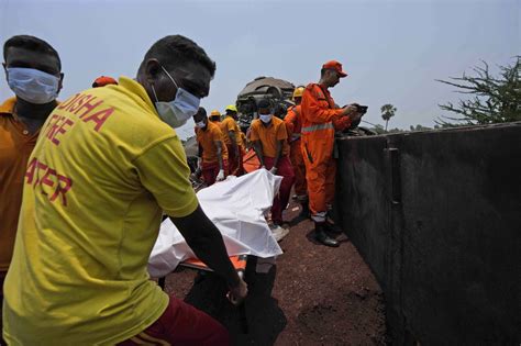 India Train Crash Kills Over 280 Injures 900 In One Of Nations Worst