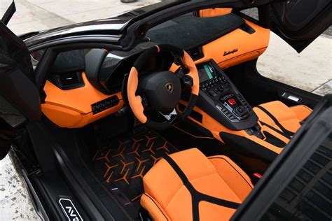 Descubrir 57+ imagen lamborghini aventador svj roadster interior ...