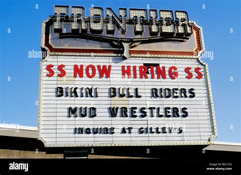 Bikini bekleidet Fotos und Bildmaterial in hoher Auflösung Alamy