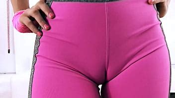 INCREÍBLE CUERPO Latina EXPOSICIÓN DE CAMELTOE Y CULO REDONDO YOGA XVIDEOS