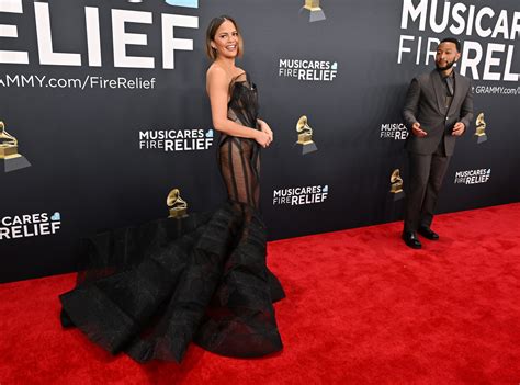 Hot Chrissy Teigen Boobs Barnorama