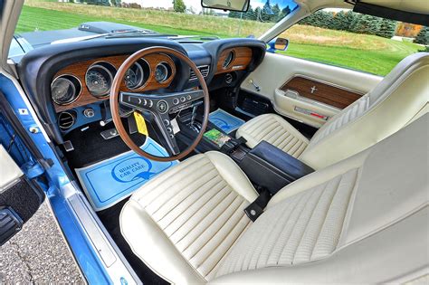 Ford Mustang Mach 1 Interior