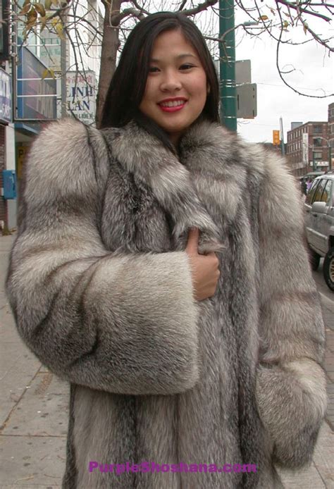 Pin By Sandra Huntington On Crystal Fox And Others Fur Fashion Fox